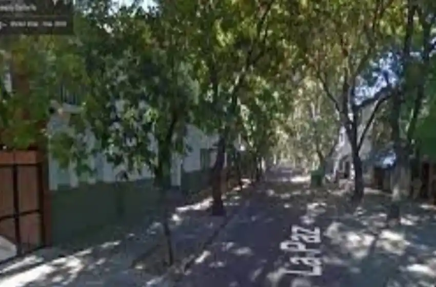 Atentado a balazos en la puerta de la escuela República de Bolivia sembró pánico a plena luz del día