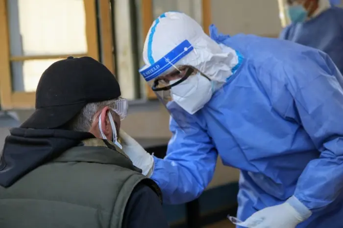 Segunda ola de coronavirus: reportaron 25 nuevos positivos y un fallecido de 58 años