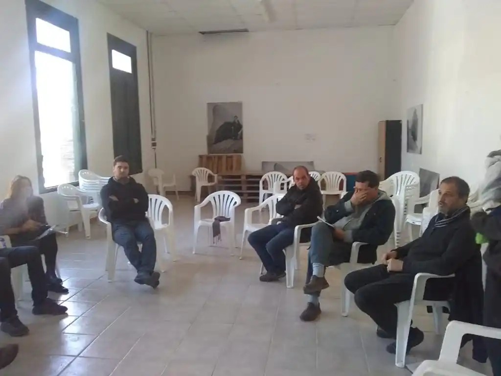 Vecinos de Gardey se reunieron con autoridades para frenar las fumigaciones ilegales 