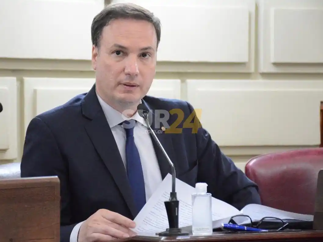Enrico: “Los intendentes y jefes comunales están al borde de movilizarse contra el estrangulamiento del gobierno de Perotti”