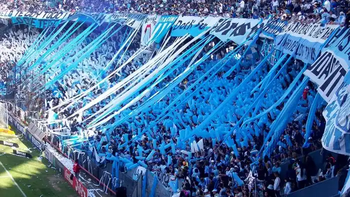 Festejan en las redes el Día del hincha de Racing
