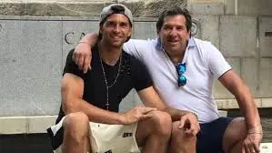 Dibu Martínez y su papá Alberto.