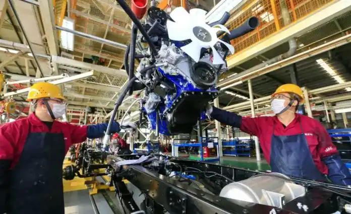 Según UIA, un 72% de las empresas registraron caídas