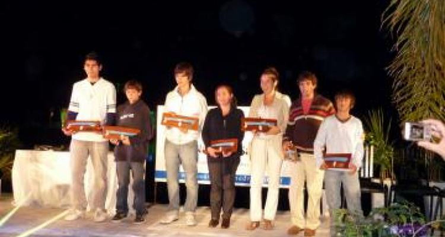 Brillo, homenajes y emoción en los Paulino 2010