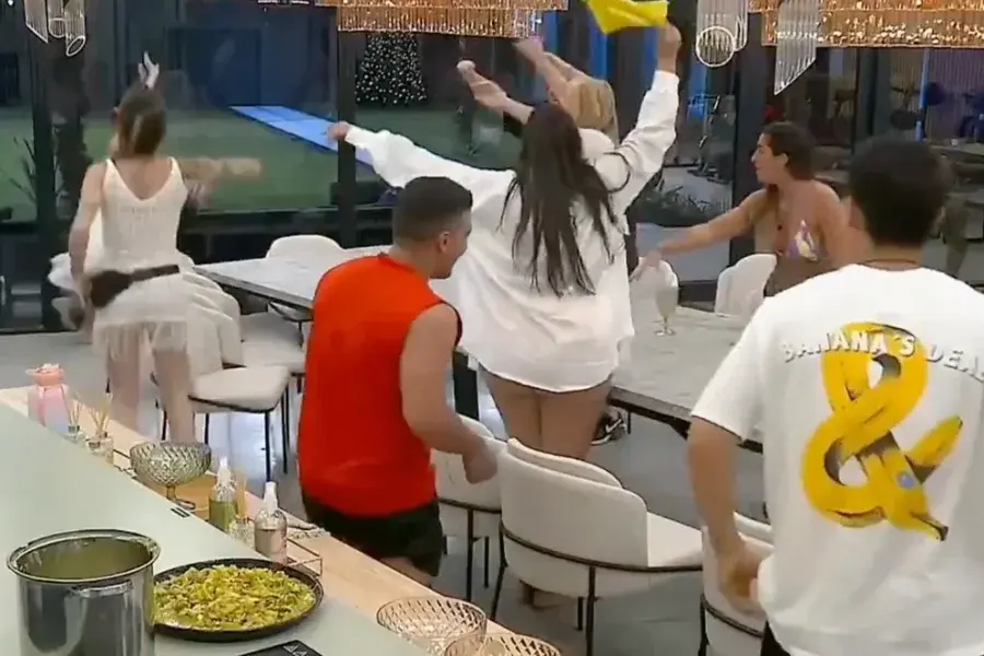 VIDEO | Ya se dieorn el primer beso en Gran Hermano 2023