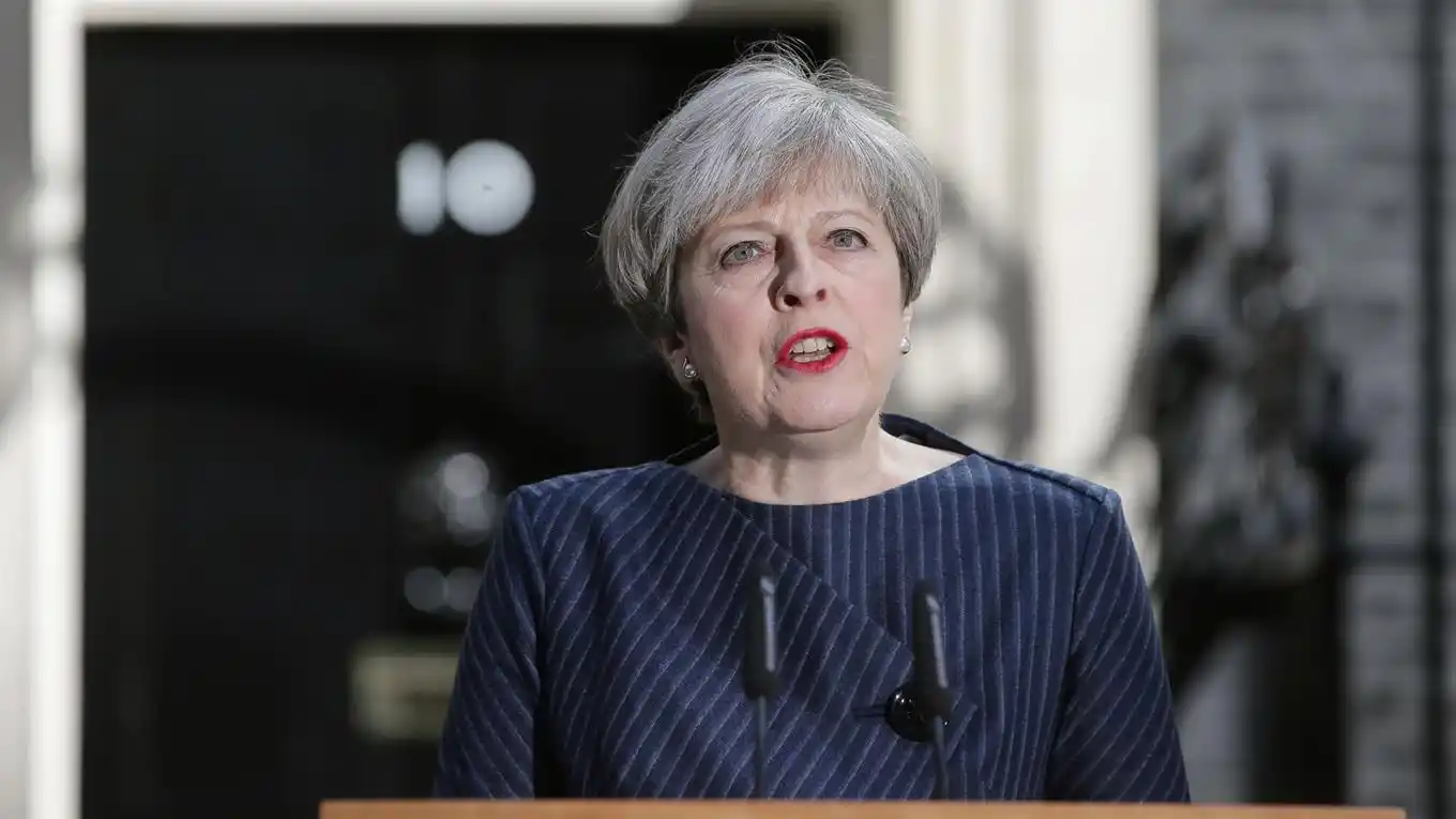 Theresa May convoca a elecciones para el 8 de junio
