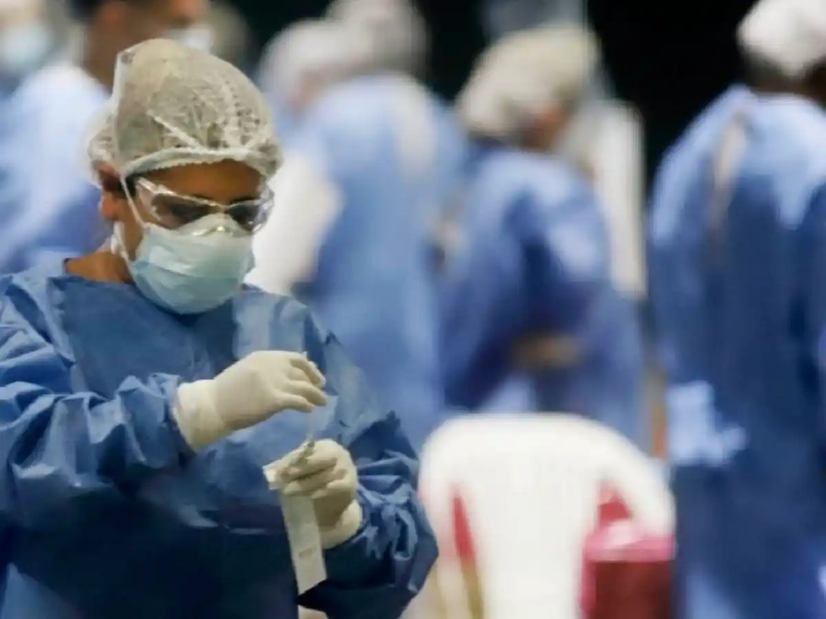 Reportaron 1.218 nuevos contagios de coronavirus y otras 33 muertes