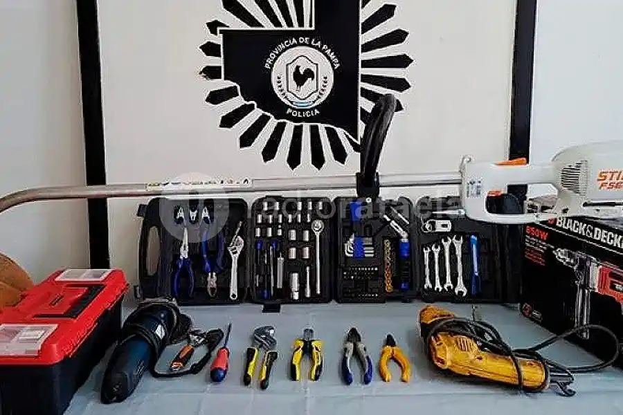 Rompió candados y puertas de dos empresas de la región robó gran cantidad de herramientas: quedó en preventiva