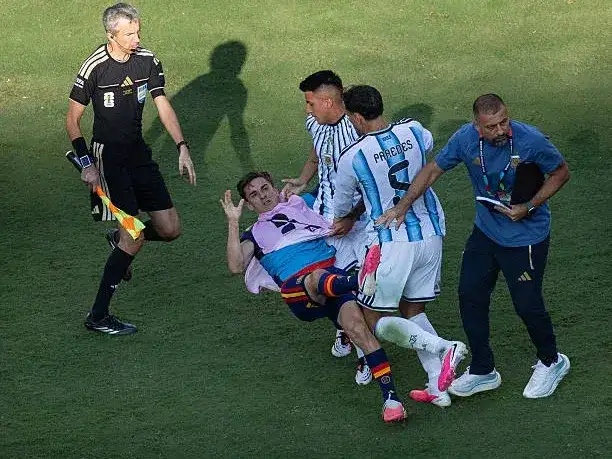 Los incidentes que se desataron al término de la final.