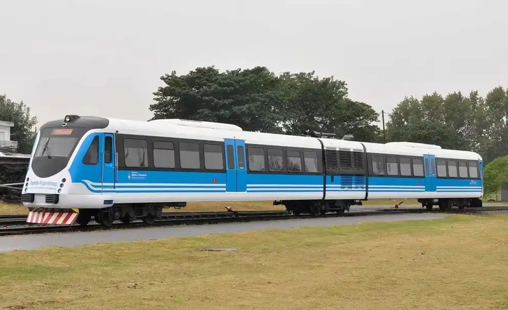 Tras 30 años vuelve el tren turístico que conecta Mercedes con el polo gastronómico de Tomas Jofré