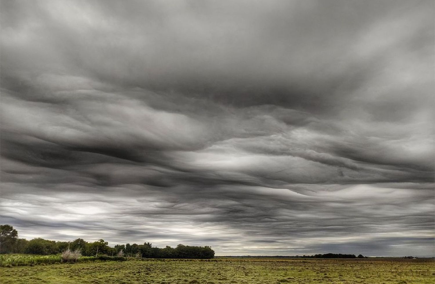 Rige un alerta amarillo por tormentas y vientos para cinco provincias argentinas