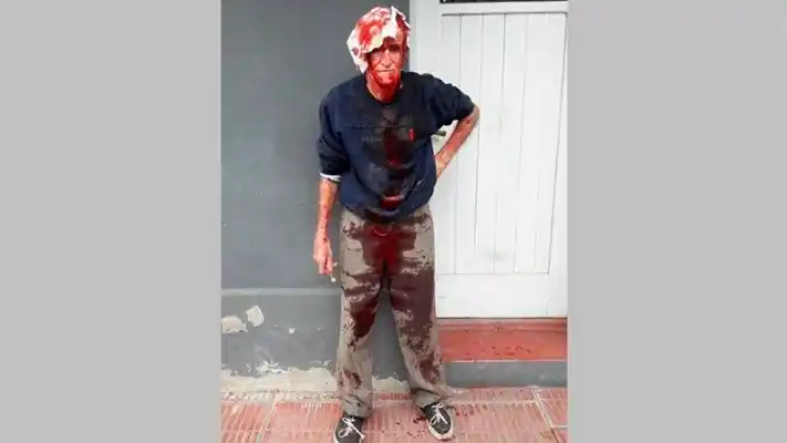 Detuvieron a la mujer que golpeó al hombre de 77 años para robarle una garrafa