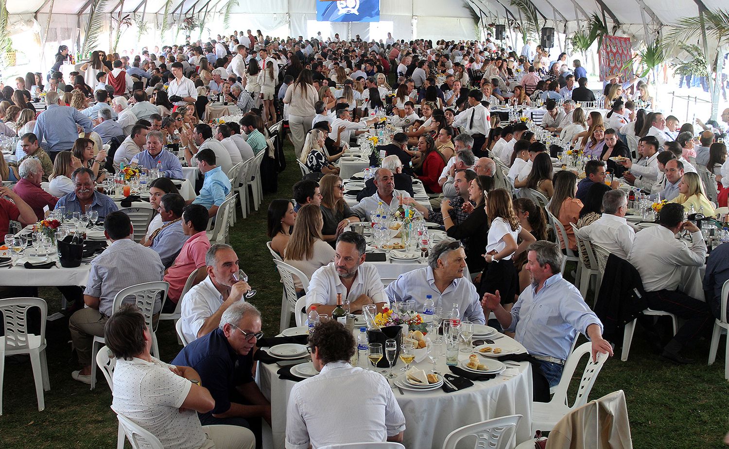 Unas 1.000 personas participaron de los festejos.