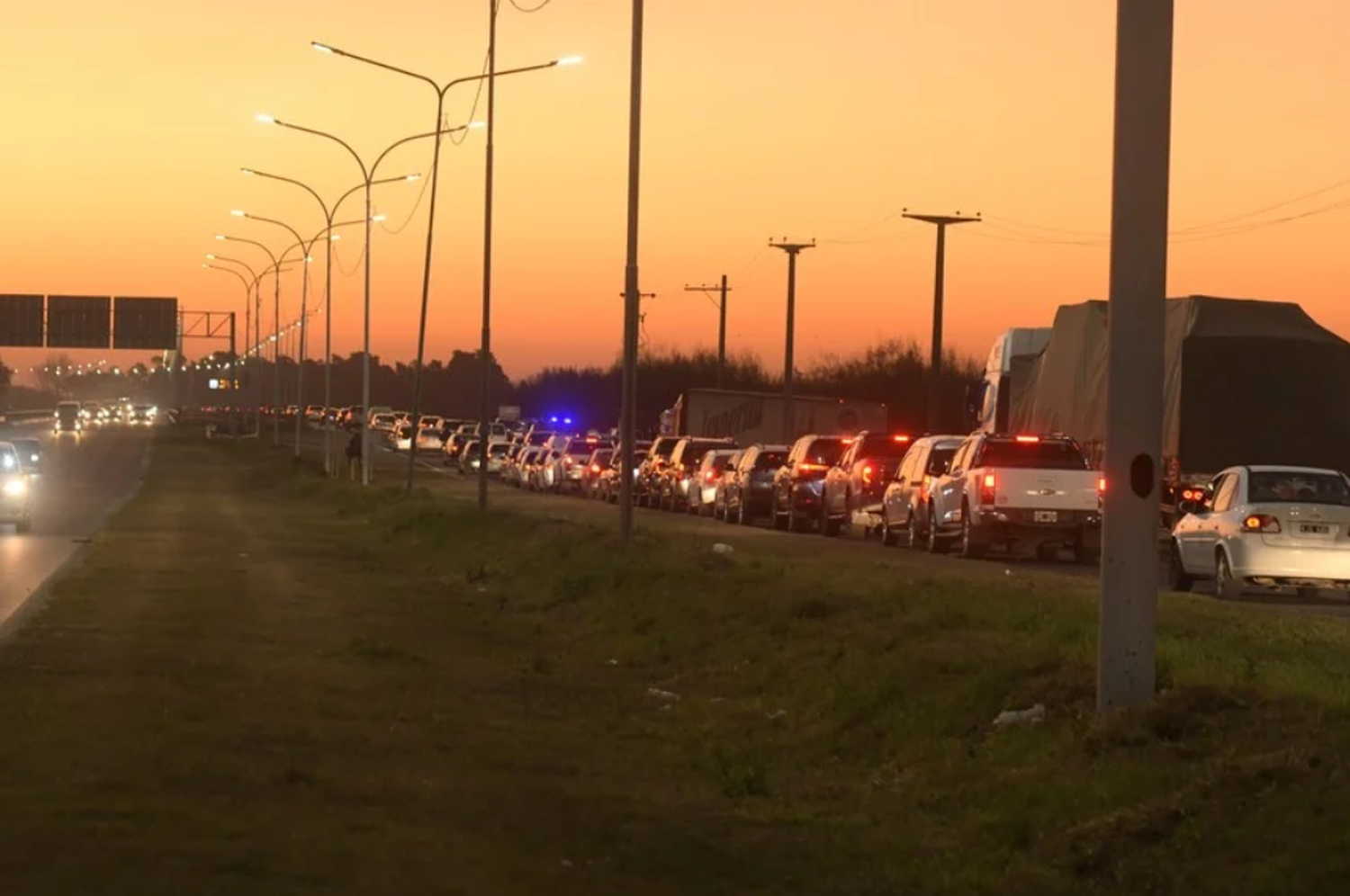 Autopista Santa Fe-Rosario: un choque múltiple creó caos en el tránsito