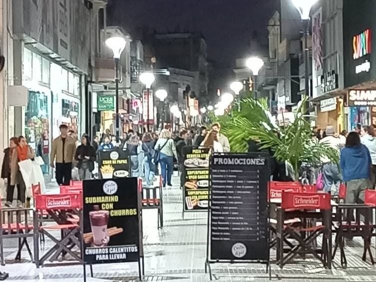 Comercios de Paraná en crisis: caída de ventas, cierres y endeudamiento creciente marcan el primer semestre de 2025