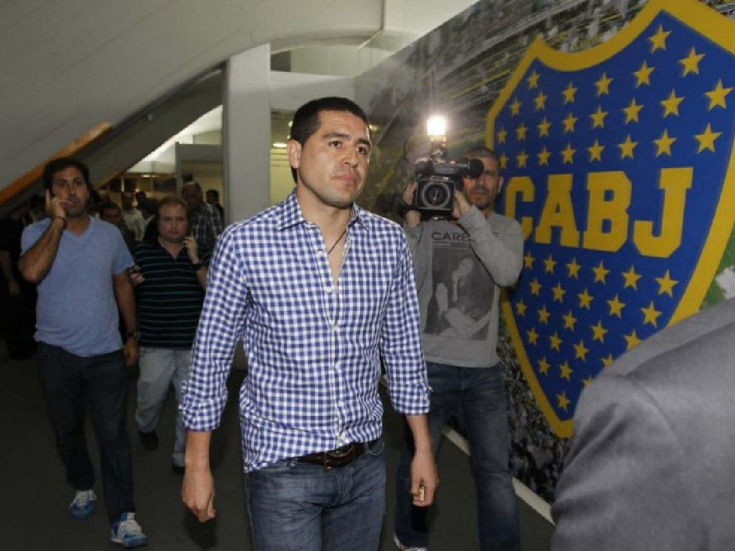 Riquelme: "Wanchope tiene que seguir cumpliendo con su contrato"