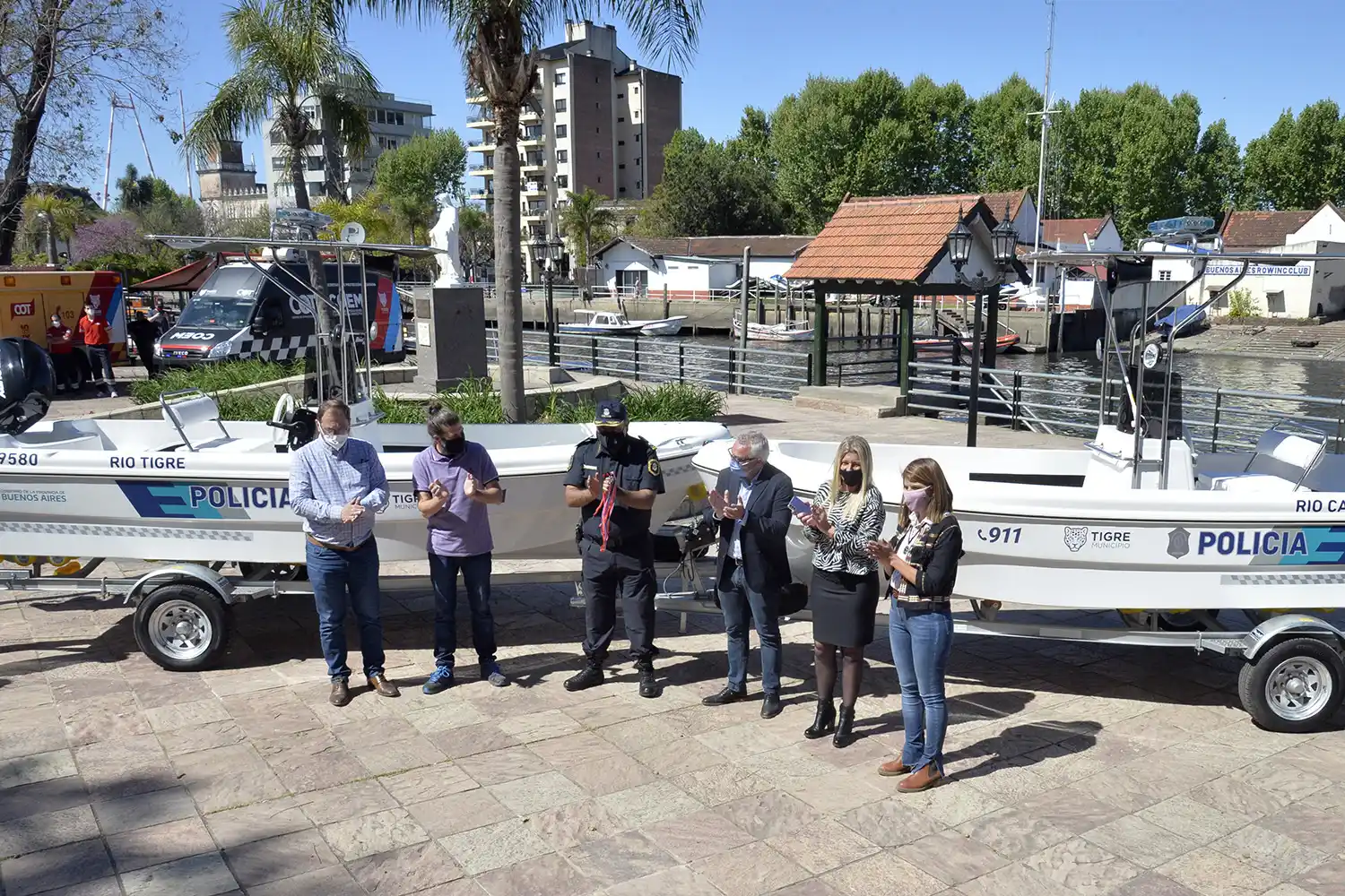 El Municipio de Tigre entregó dos nuevas lanchas a la Policía de Islas