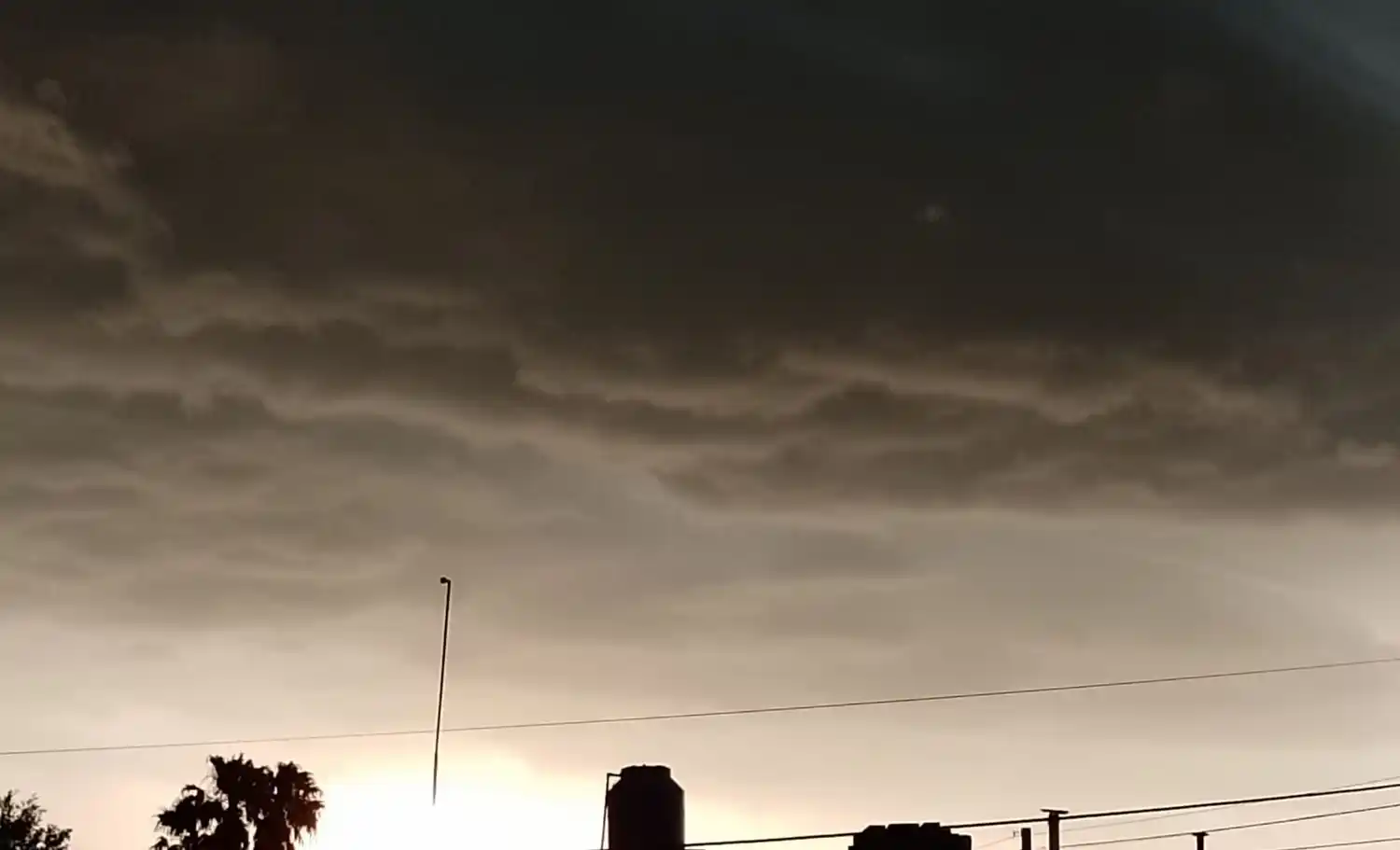 La tormenta sobre Venado en horas de la tarde-noche.