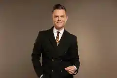 Tiene 12 años y la comparan con Lali Espósito: Catalina, la hija mayor de Santiago del Moro, debutó como modelo