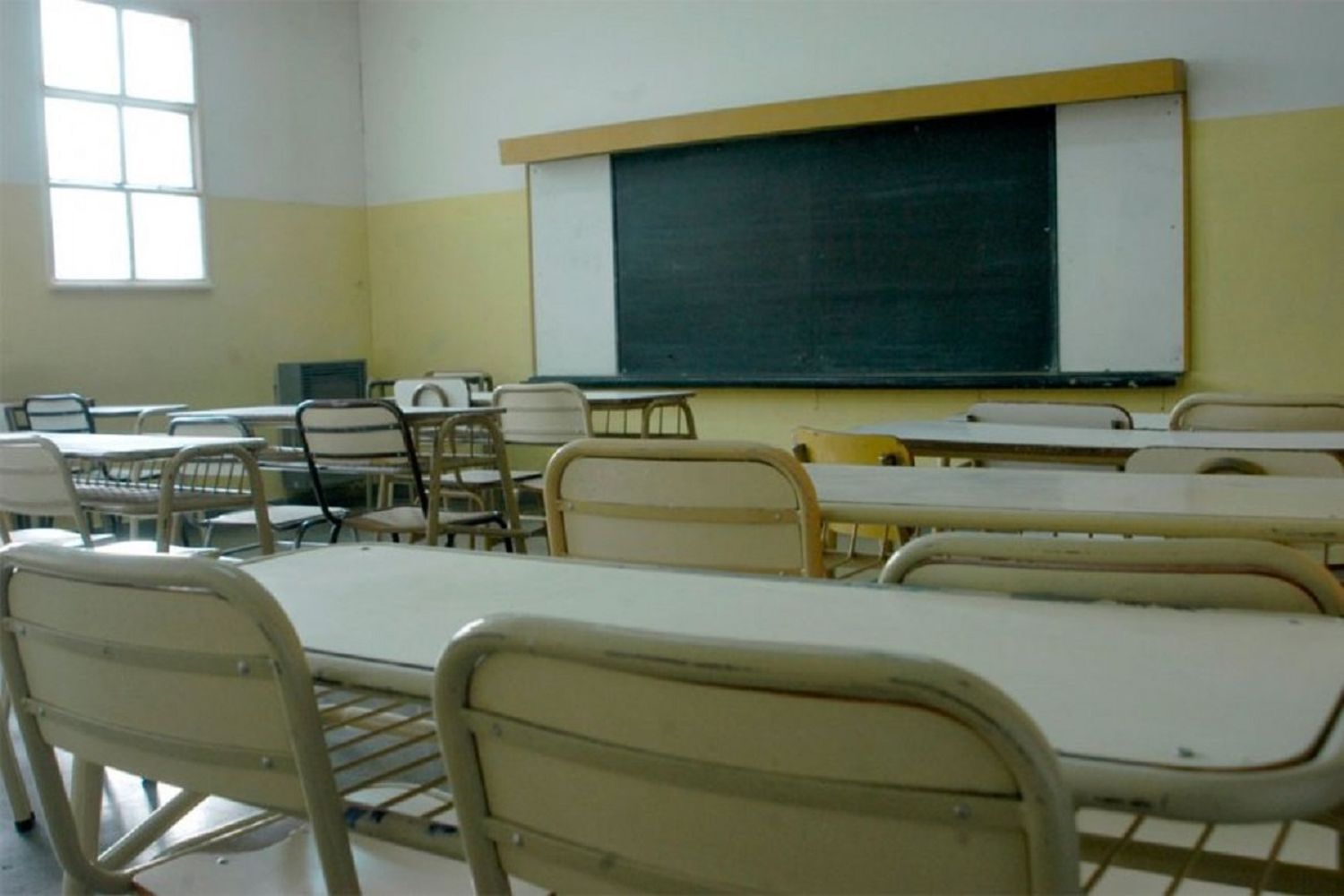Marcha atrás: en Colón postergaron el retorno a las aulas por el aumento de casos