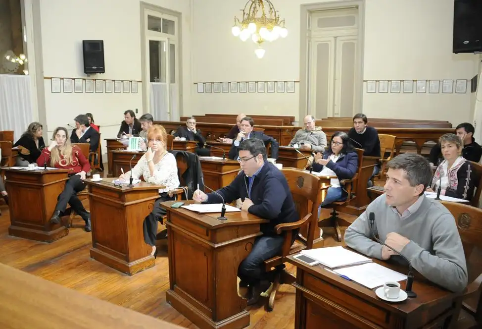 En el Concejo, el oficialismo  autorizó el crédito del Banco Ciudad