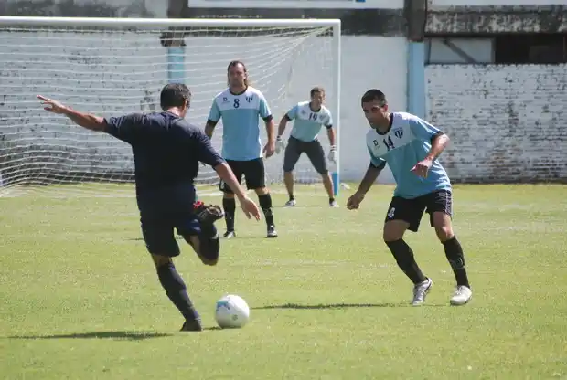 Juventud se probó con Gimnasia y Esgrima de Concepción y le ganó por la mínima