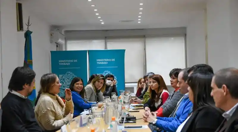 Salarios e inflación: Provincia convoca a estatales bonaerenses a una mesa técnica de monitoreo este martes