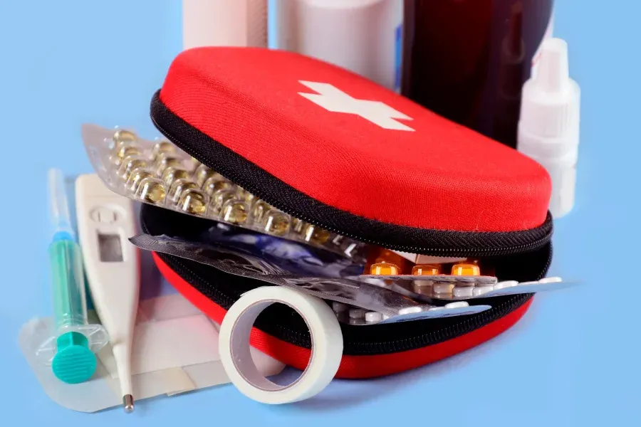 Vacaciones: ¿qué debemos llevar en el botiquín de primeros auxilios?