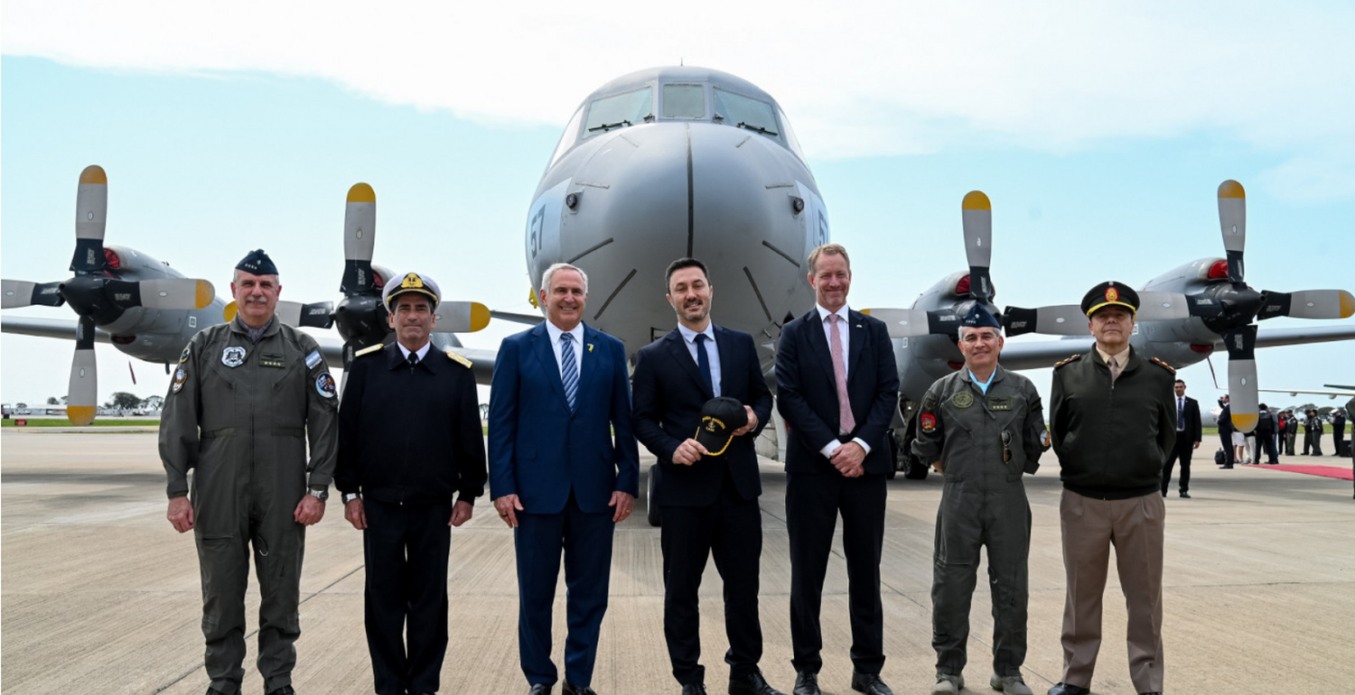 El Gobierno presentó el primer avión P-3 Orion para la Armada Argentina