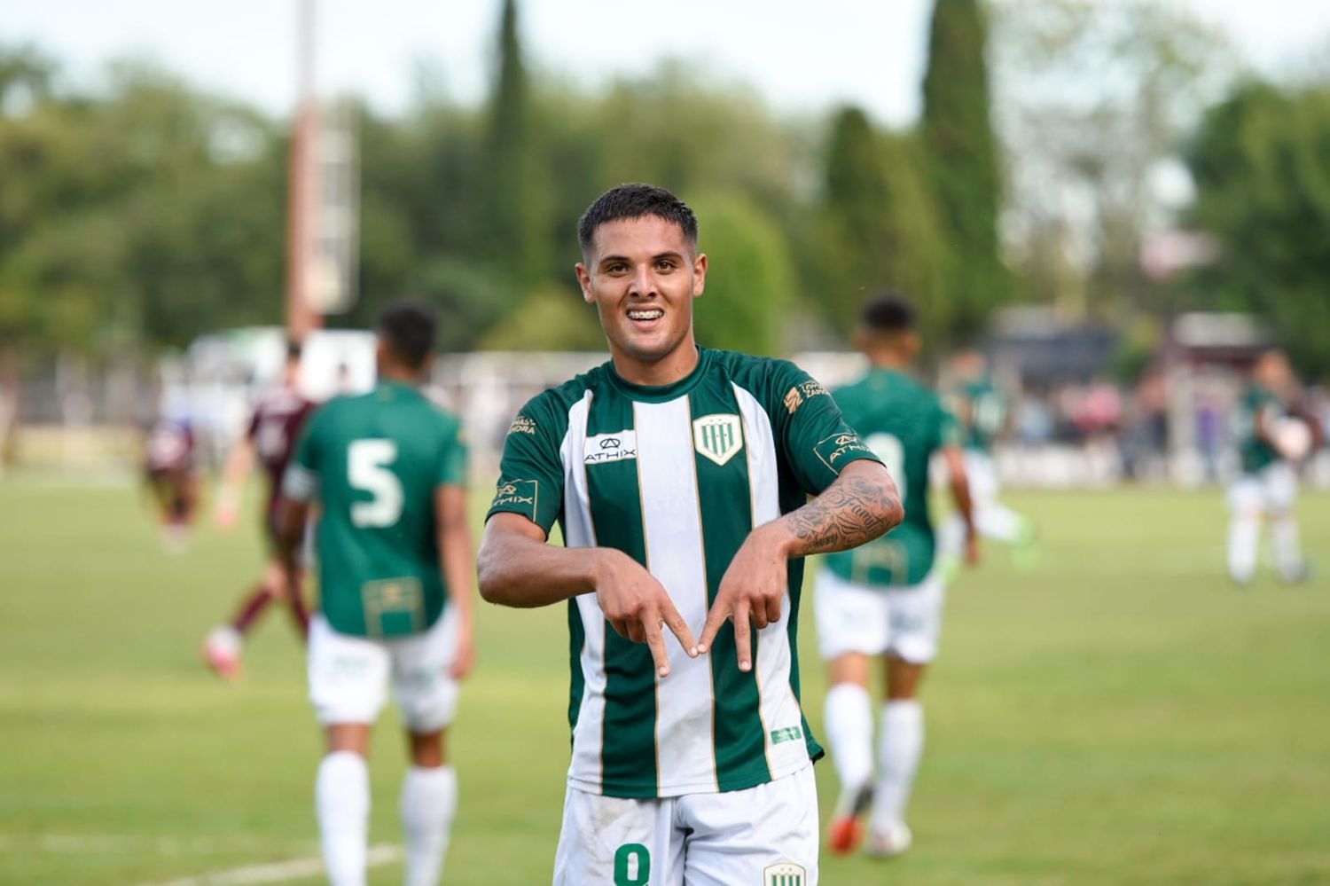 Echeverría le dio el empate a Banfield en el clásico