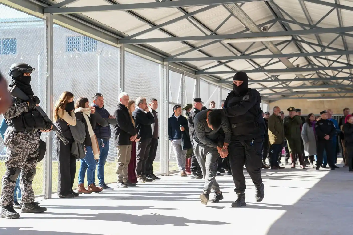 Más seguridad carcelaria: Pullaro inauguró pabellones para 200 reclusos en el norte provincial