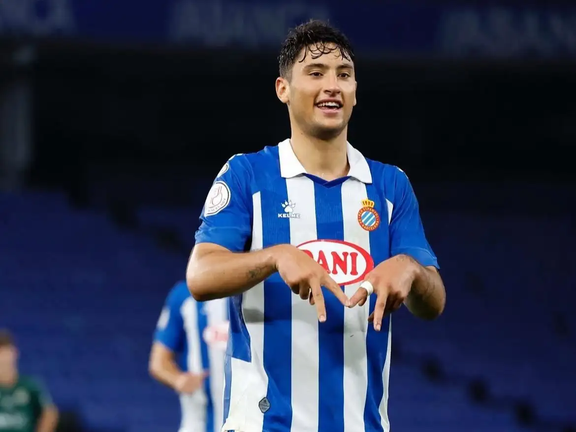 Véliz fue cedido a préstamo a Espanyol.