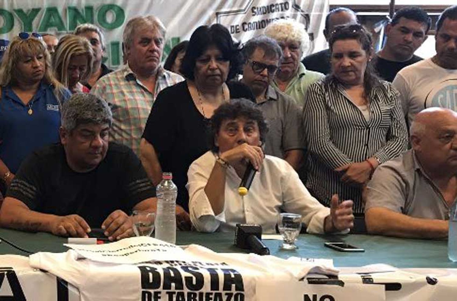 "La política debe esforzarse para hacer un frente nacional y unido"