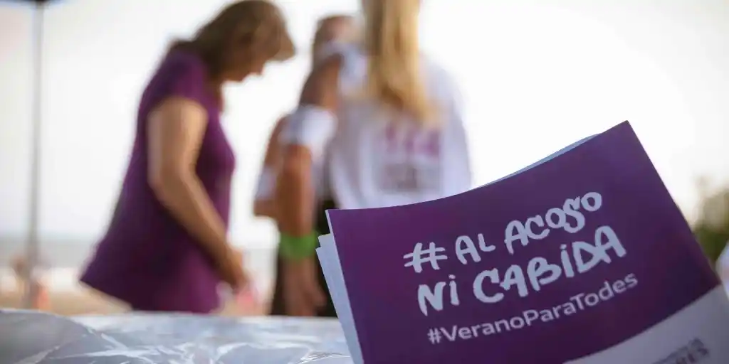 Verano para Todes: Campaña de concientización contra violencia de género en las playas
