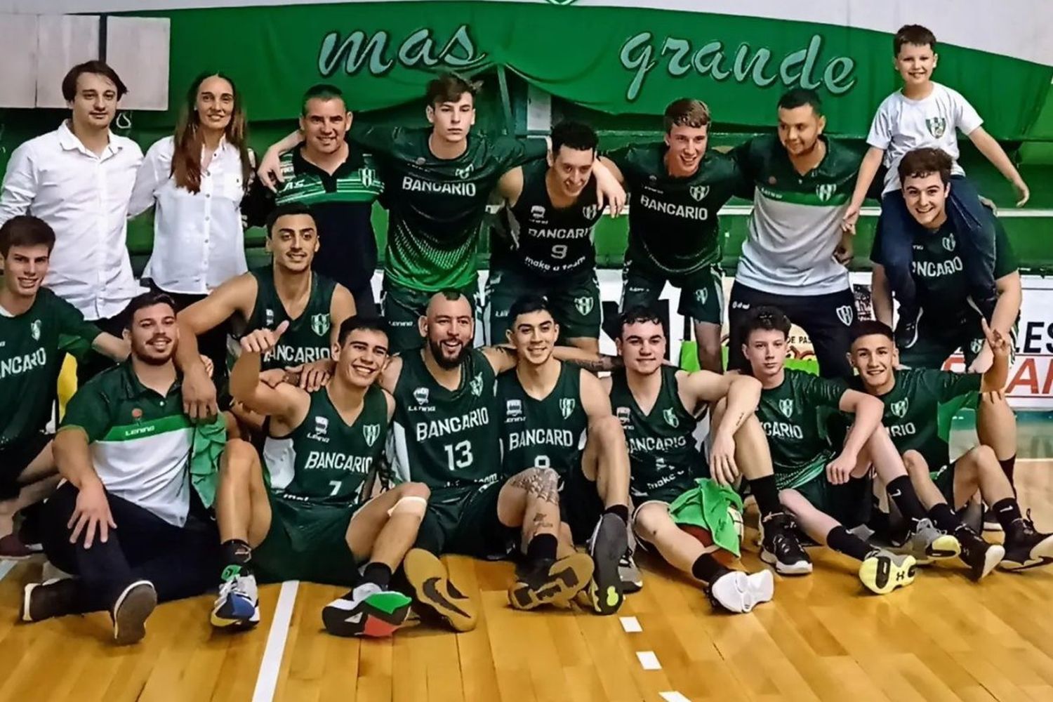 Bancario dio el primer paso para ser campeón del Pre Federal