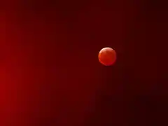 Eclipse lunar total: La Luna de Sangre brilló en el cielo argentino