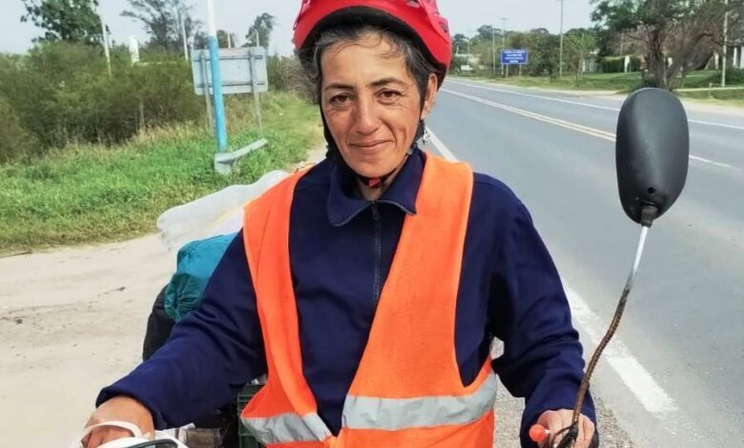 Ciclista de Gualeguay a Salta: Una aventura de fe y perseverancia, hizo escala en Esquina