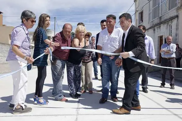 Bertellys inauguró nuevas obras de pavimentación en Azul