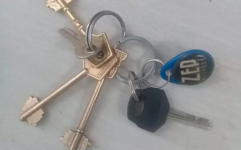 Llaves encontradas en Caseros y Salta