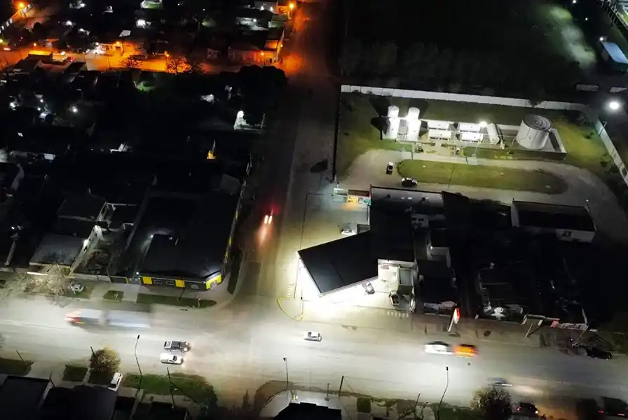 Avenida de Quequén a oscuras y sin señalización