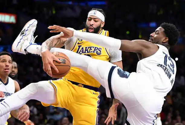 Los Lakers, a semifinales de la Conferencia Oeste