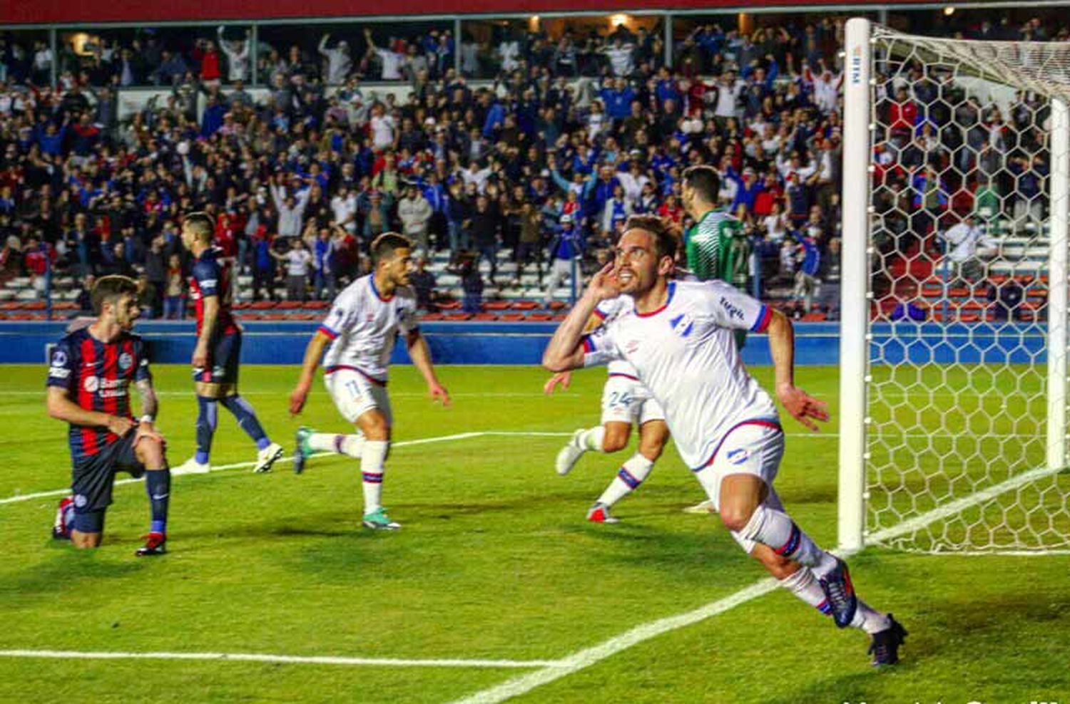 San Lorenzo no cuidó la ventaja y quedó eliminado