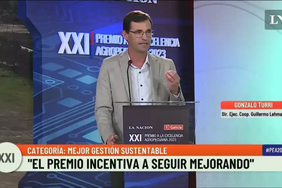 "La construcción colectiva de la Lehmann  tiene un sinnúmero de actores, y en nombre de todos ellos recibimos el premio"