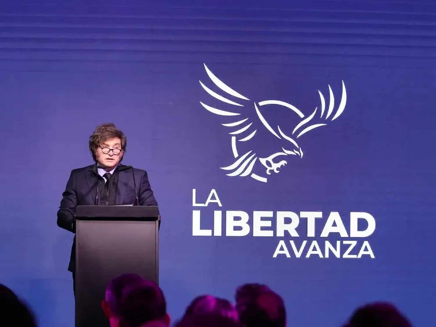 Milei criticó a los gobernadores y le envió un mensaje a Macri
