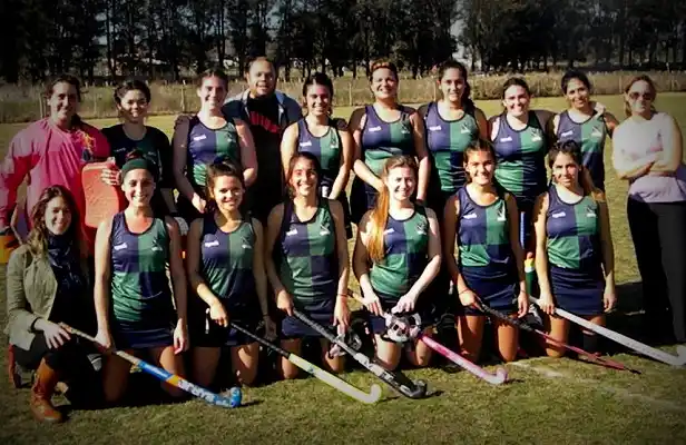 Hockey: Hípico B ganó todo lo que jugó