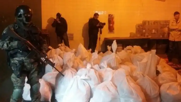 Quemaron más de 1.100 kilos de droga