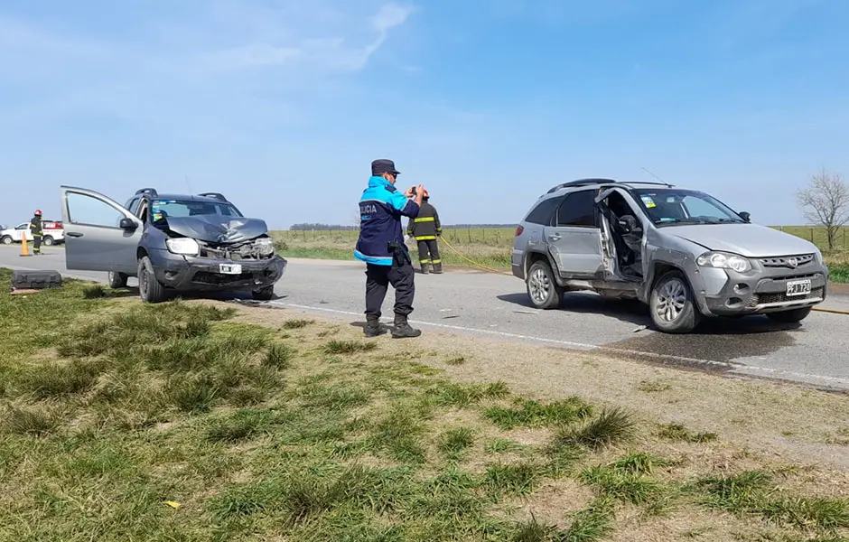 Dos conductores heridos en un choque en ruta 86