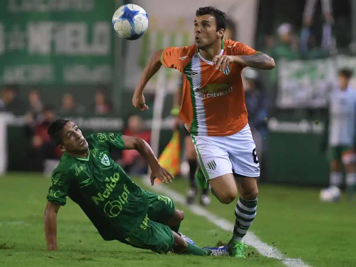 Banfield visita al “Ciclón” 