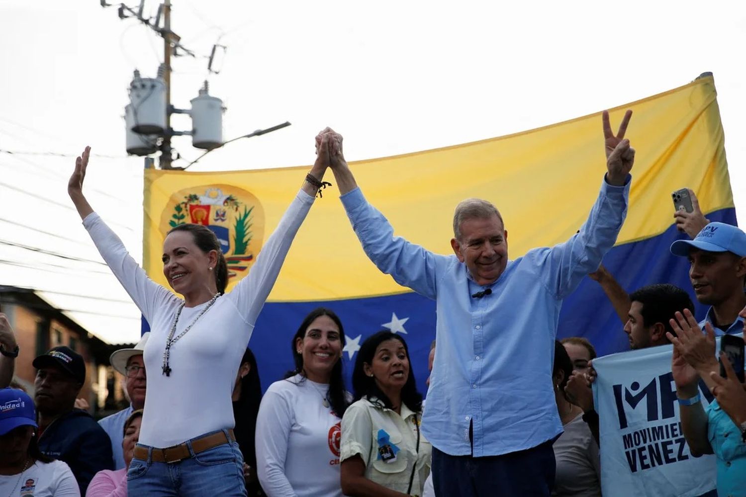 La líder de la oposición venezolana María Corina Machado y el candidato presidencial Edmundo González