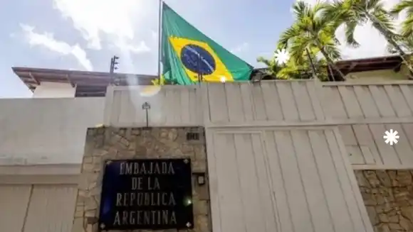 Mercosur exige salvoconductos para refugiados en Embajada de Argentina en Caracas